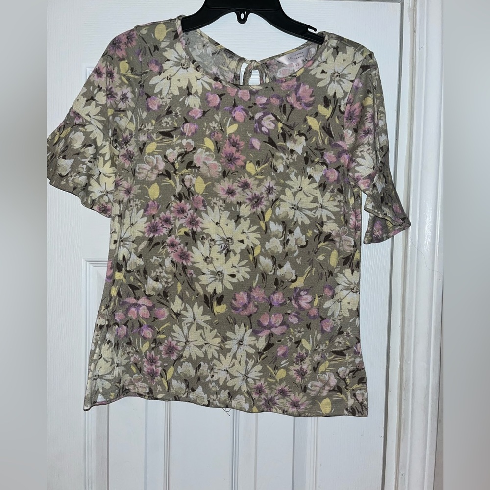 Lauren Conrad Floral Top, Size XS